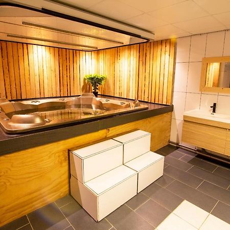 Luxus Familienvilla Mit Jacuzzi & Sauna Tzummarum Zewnętrze zdjęcie