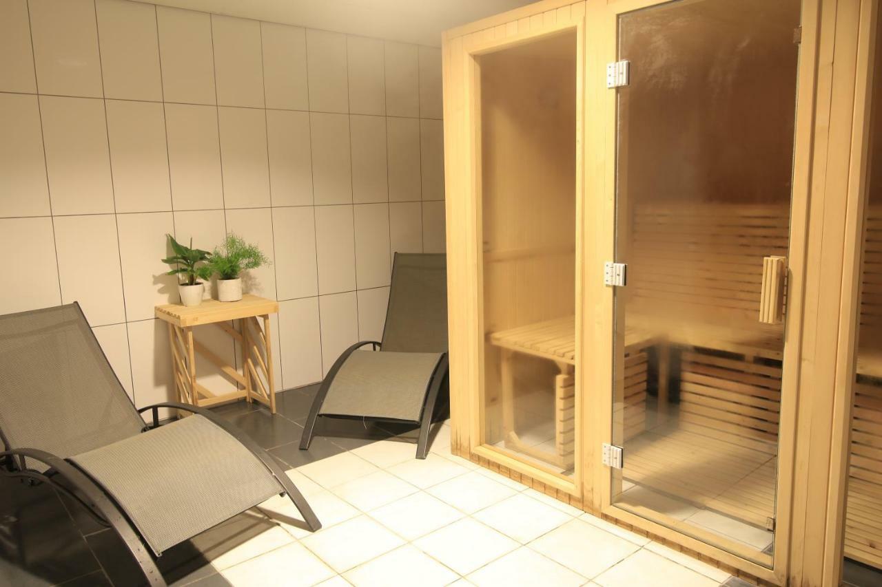 Luxus Familienvilla Mit Jacuzzi & Sauna Tzummarum Zewnętrze zdjęcie