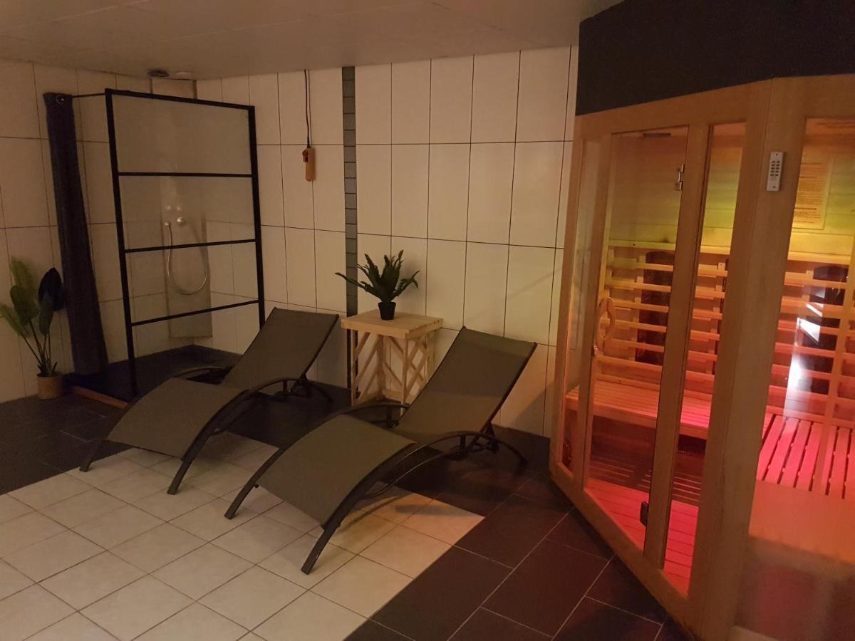 Luxus Familienvilla Mit Jacuzzi & Sauna Tzummarum Zewnętrze zdjęcie