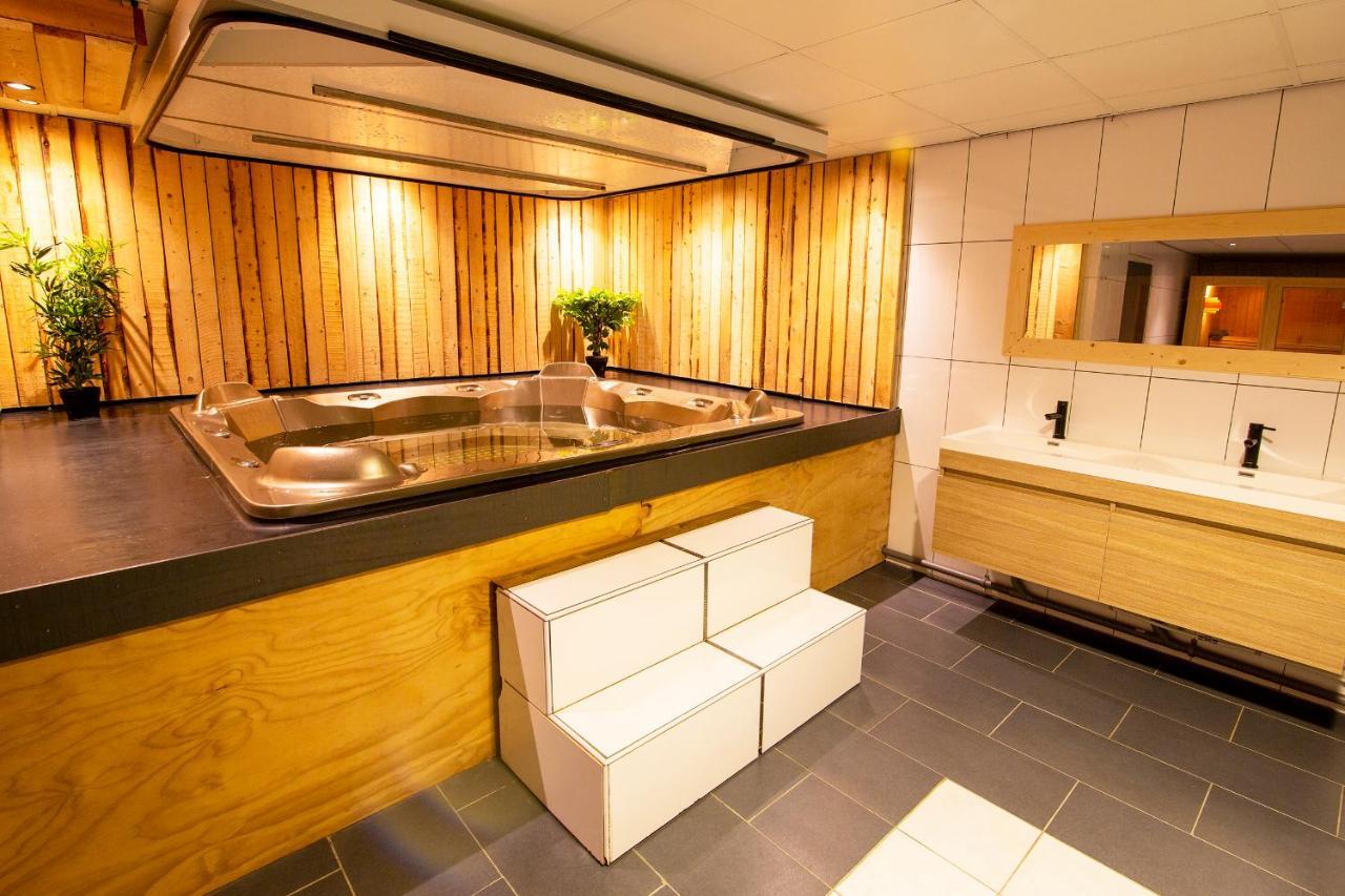Luxus Familienvilla Mit Jacuzzi & Sauna Tzummarum Zewnętrze zdjęcie