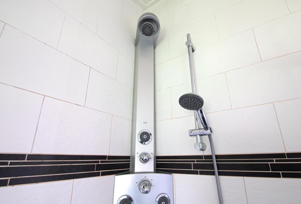 Luxus Familienvilla Mit Jacuzzi & Sauna Tzummarum Zewnętrze zdjęcie